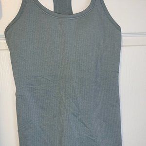 Sz 6 Lulu Ebb To Street Tank